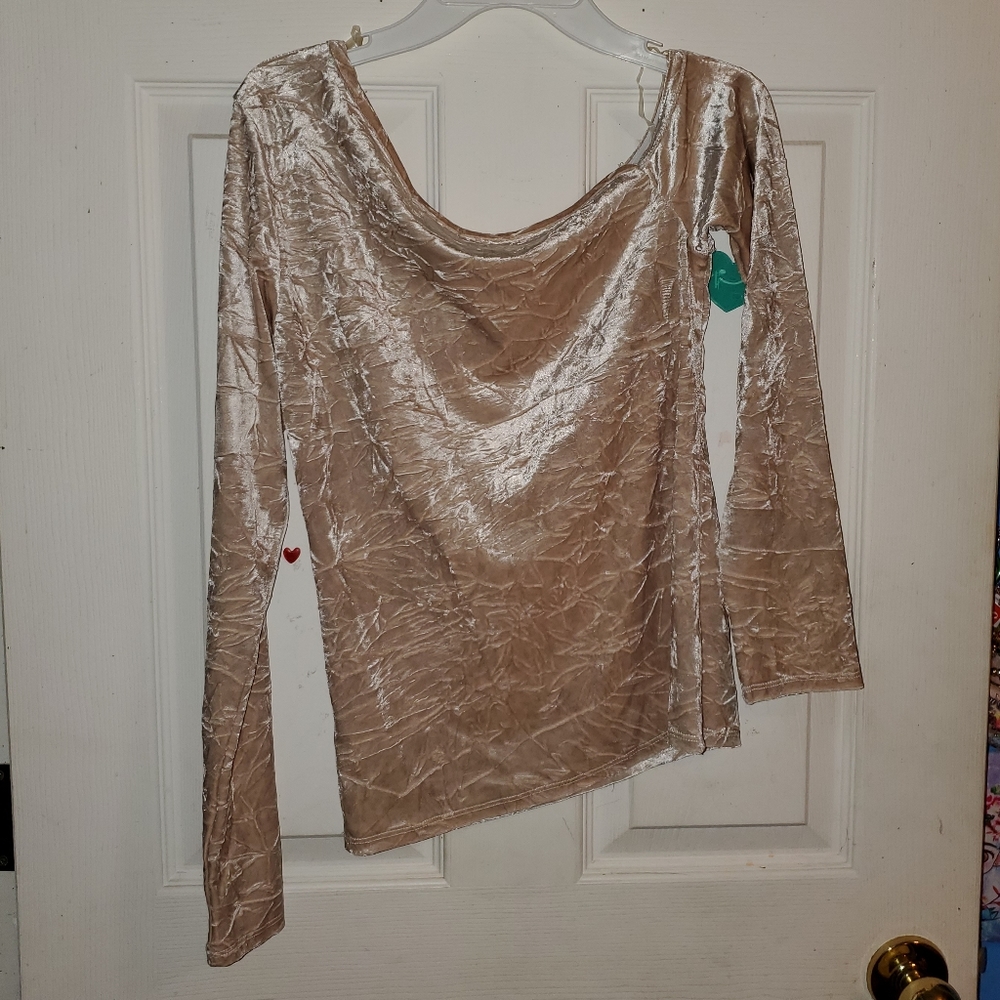 NWT 525 America Asymmetrical Off The Shoulder Velvet Long Sleeve Blouse - Picture 8 of 11